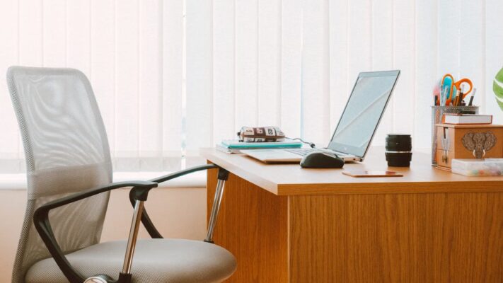 Optimiser son espace de travail à domicile en 2026